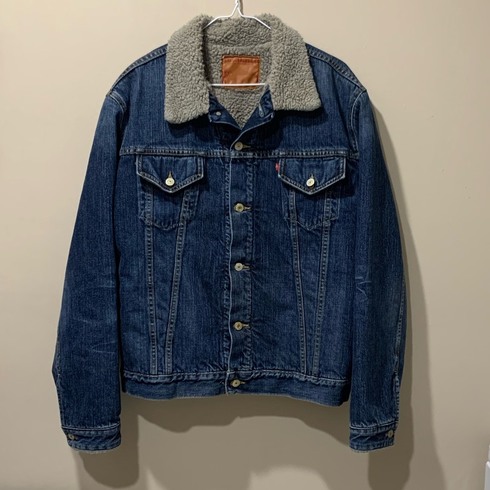 Sherpa lined Levi denim jacket